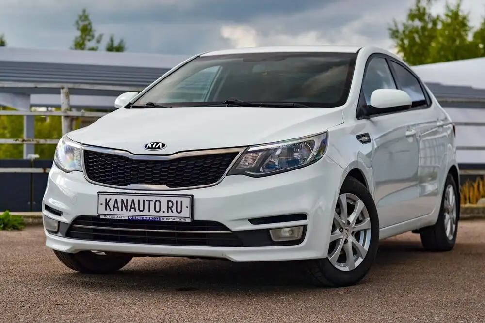 Kia Rio 2016 рестайлинг, 1.6 механика - Легковые автомобили (Авто) в Канаш