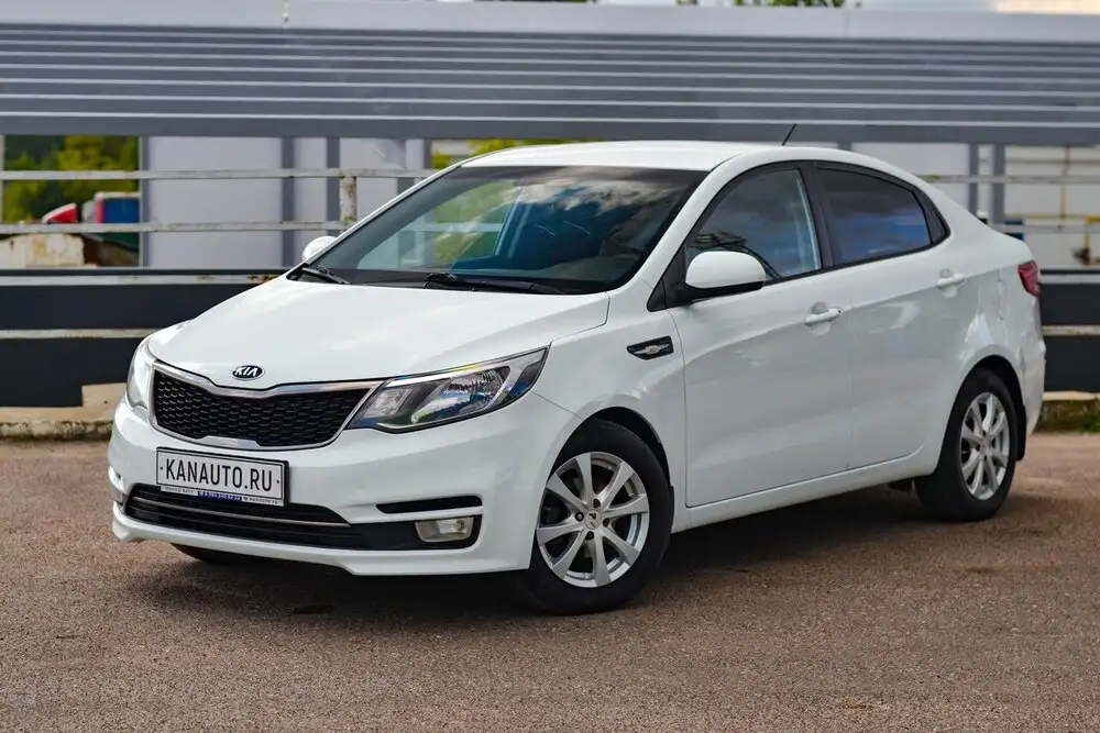 Kia Rio 2016 рестайлинг, 1.6 механика - Легковые автомобили (Авто) в Канаш