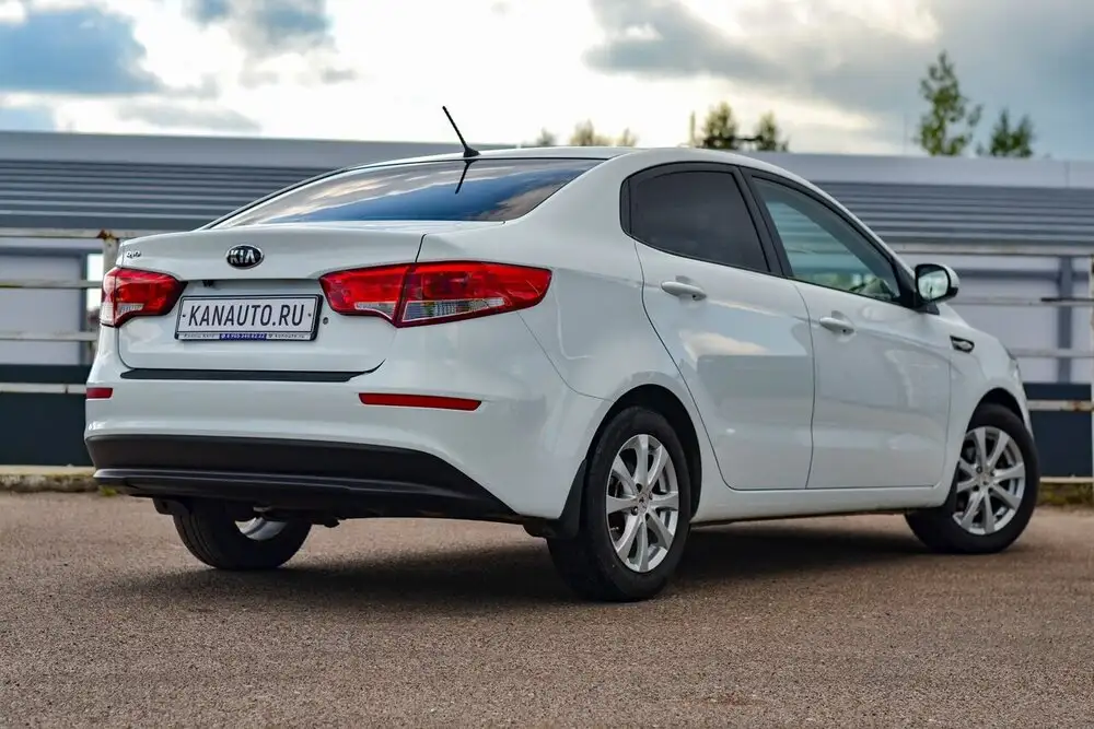 Kia Rio 2016 рестайлинг, 1.6 механика - Легковые автомобили (Авто) в Канаш