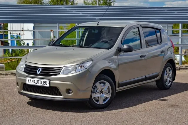 Renault Sandero 2011 в кредит без первого взноса - Легковые авто в Канаш