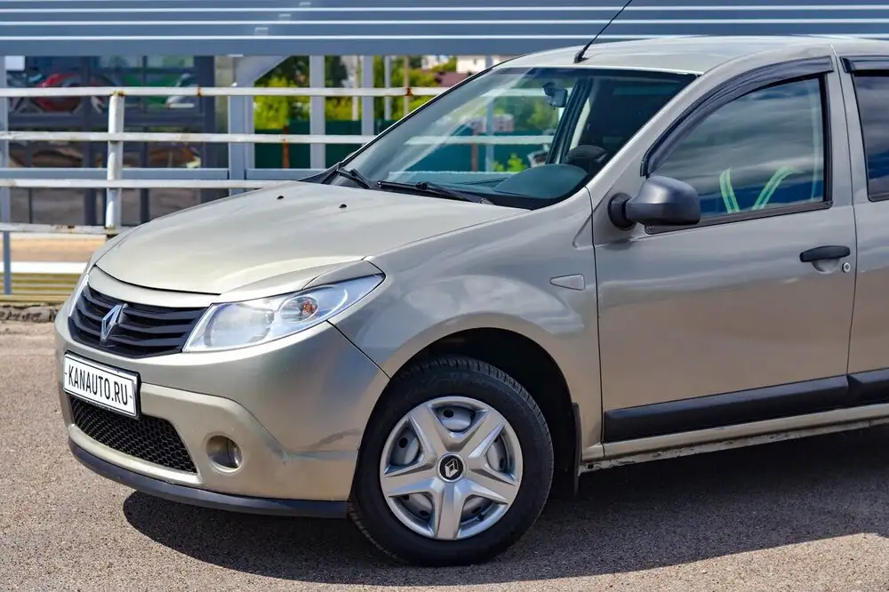 Renault Sandero 2011 в кредит без первого взноса - Легковые автомобили (Авто) в Канаш