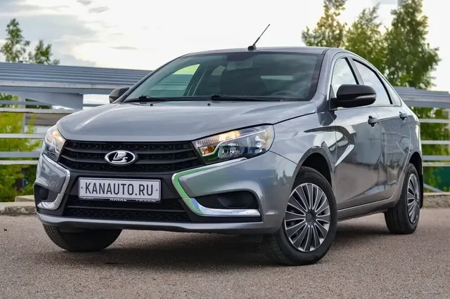 Продажа Lada Vesta 2016 года - Легковые авто в Канаш