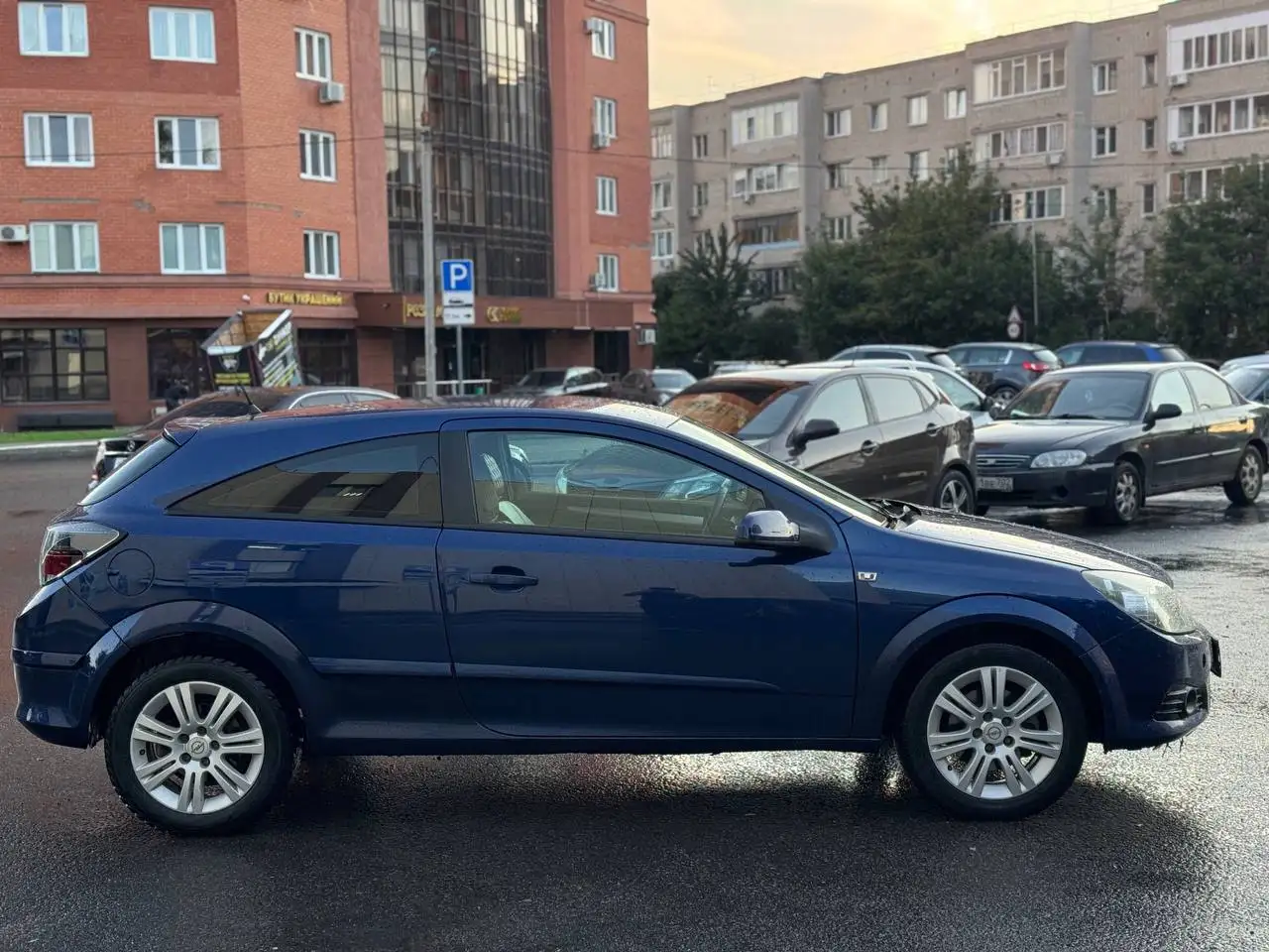 Opel Astra GTC 2007, 1.6 MT, 270 000 км, 370 000 ₽ - Авто в Казань