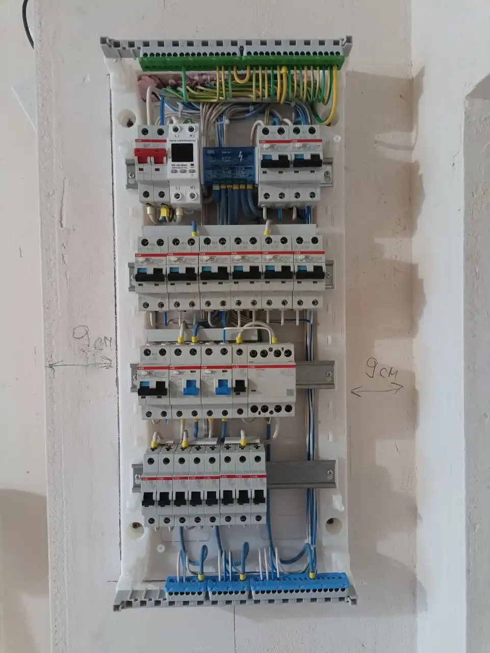 Услуги проверенного электрика с бригадой для дома - Электромонтаж (Услуги) в Москва