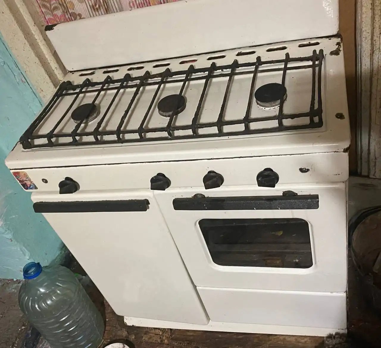 Продам газовую плиту и мыло-пена люкс