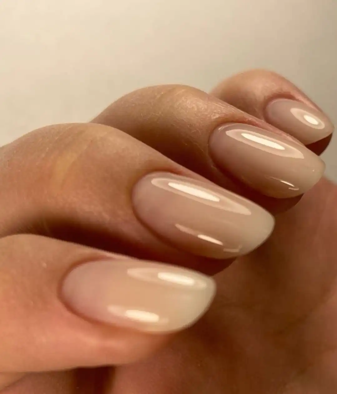 Услуги маникюра и педикюра в Емельяново