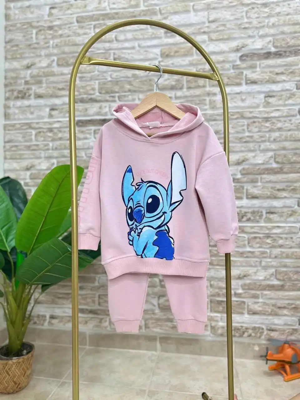 Костюм двойка Zara размеры 116 и 128 см