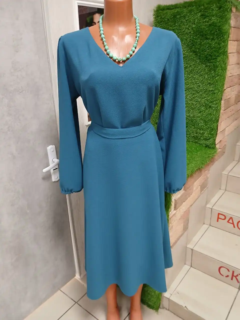 Продажа женской одежды: платья, футболки, халаты, бриджи - Женская одежда (Одежда) в Емельяново