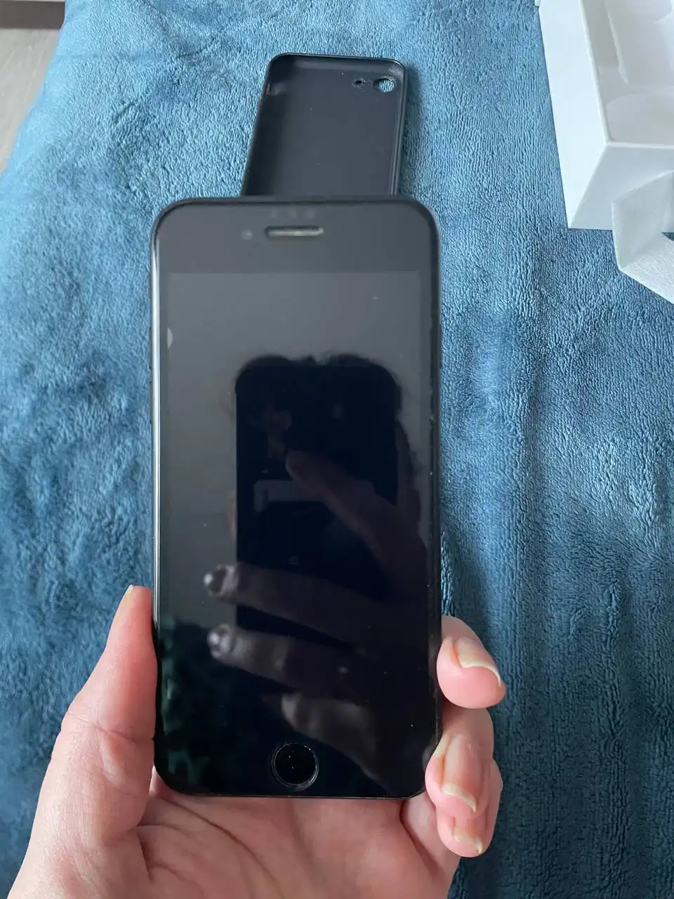 iPhone 8 и iPhone 7 в отличном состоянии - Смартфоны (Электроника) в Емельяново