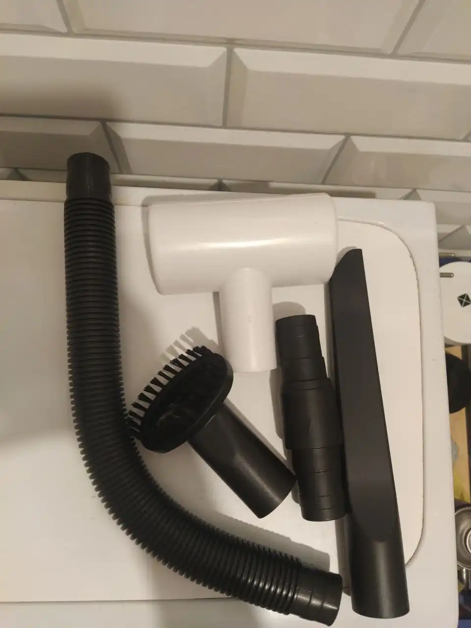 Продажа ручного пылесоса - Бытовая техника (Электроника) в Емельяново