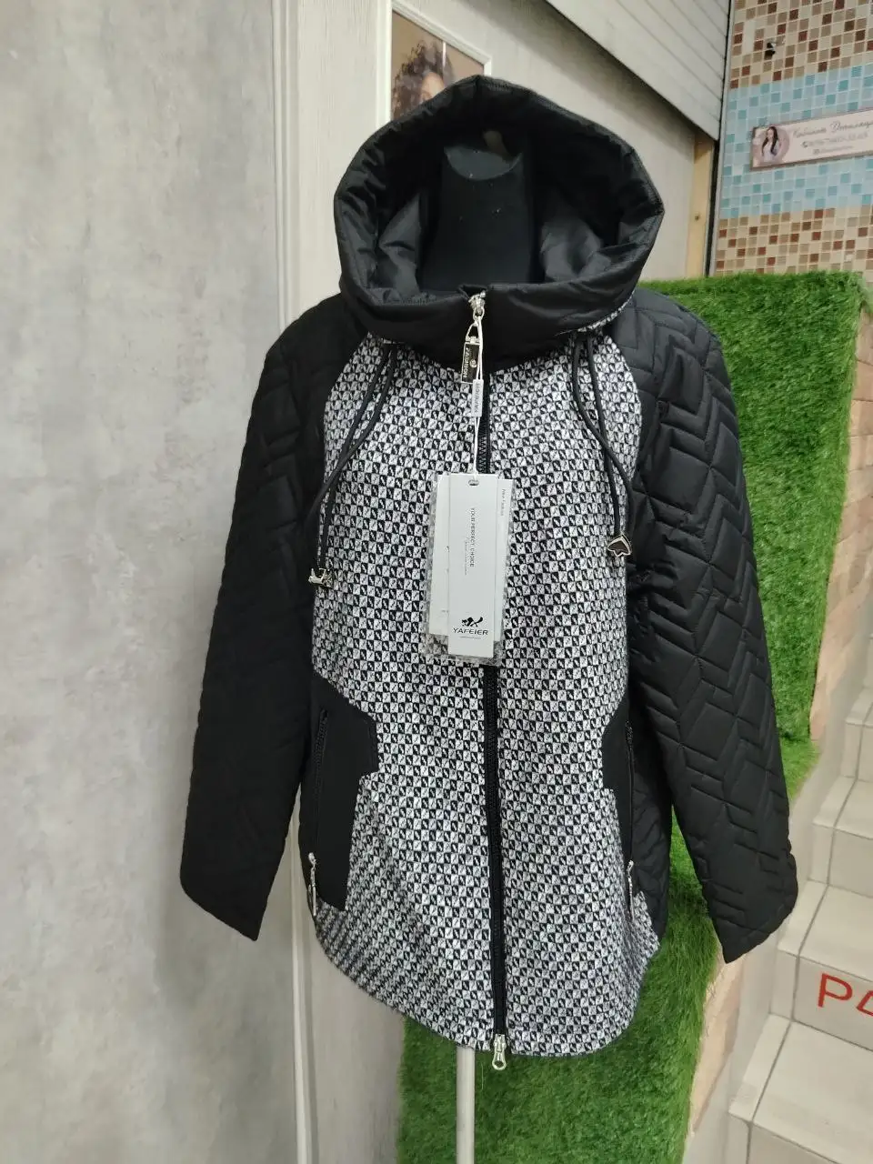 Продажа мужских и женских курток и теплых костюмов - Одежда в Красноярск