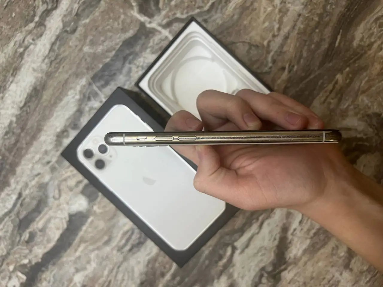 Продам iPhone 11 Pro 256gb в отличном состоянии - Смартфоны (Электроника) в Красноярск