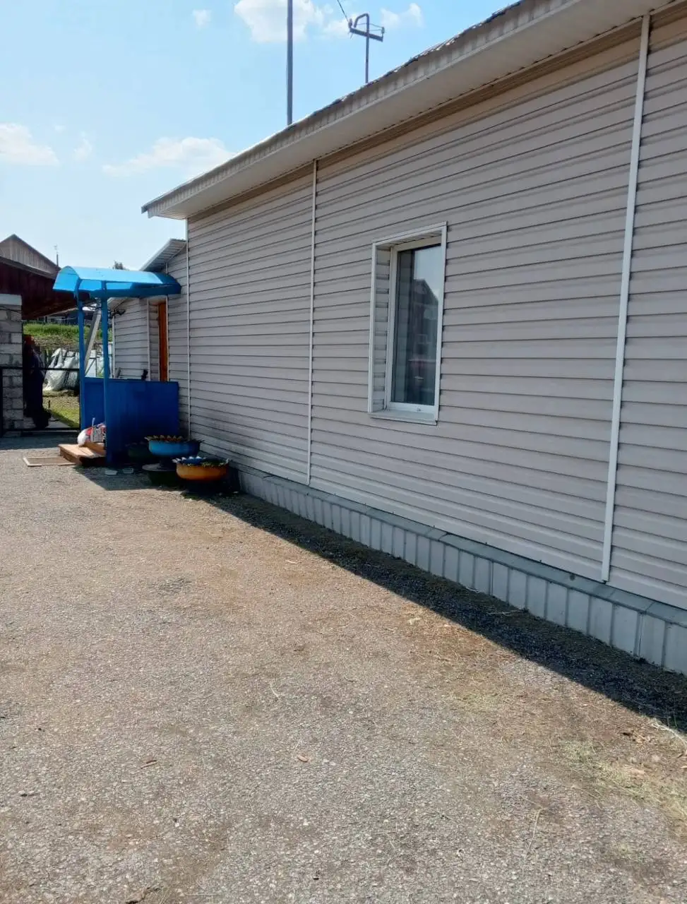 Продам дом в пгт Емельяново с участком 12,29 соток - Дома (Недвижимость) в Емельяново