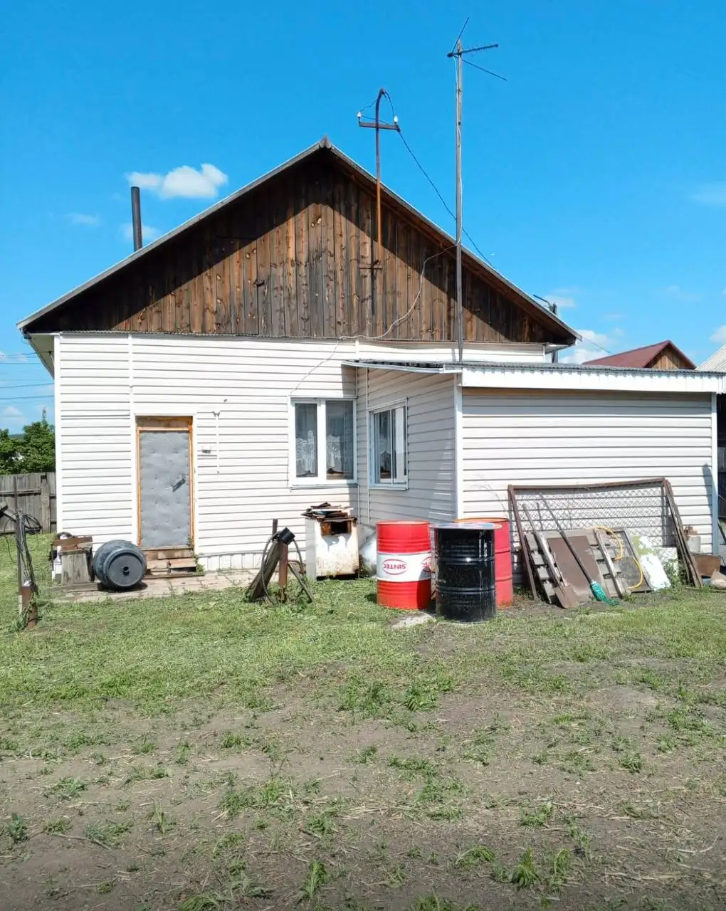 Продам дом в пгт Емельяново с участком 12,29 соток - Дома (Недвижимость) в Емельяново