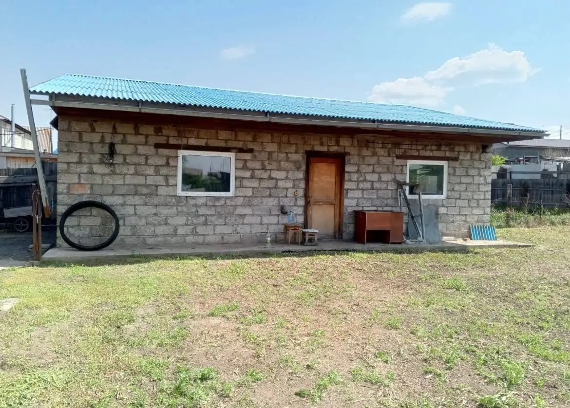 Продам дом в пгт Емельяново с участком 12,29 соток - Дома (Недвижимость) в Емельяново