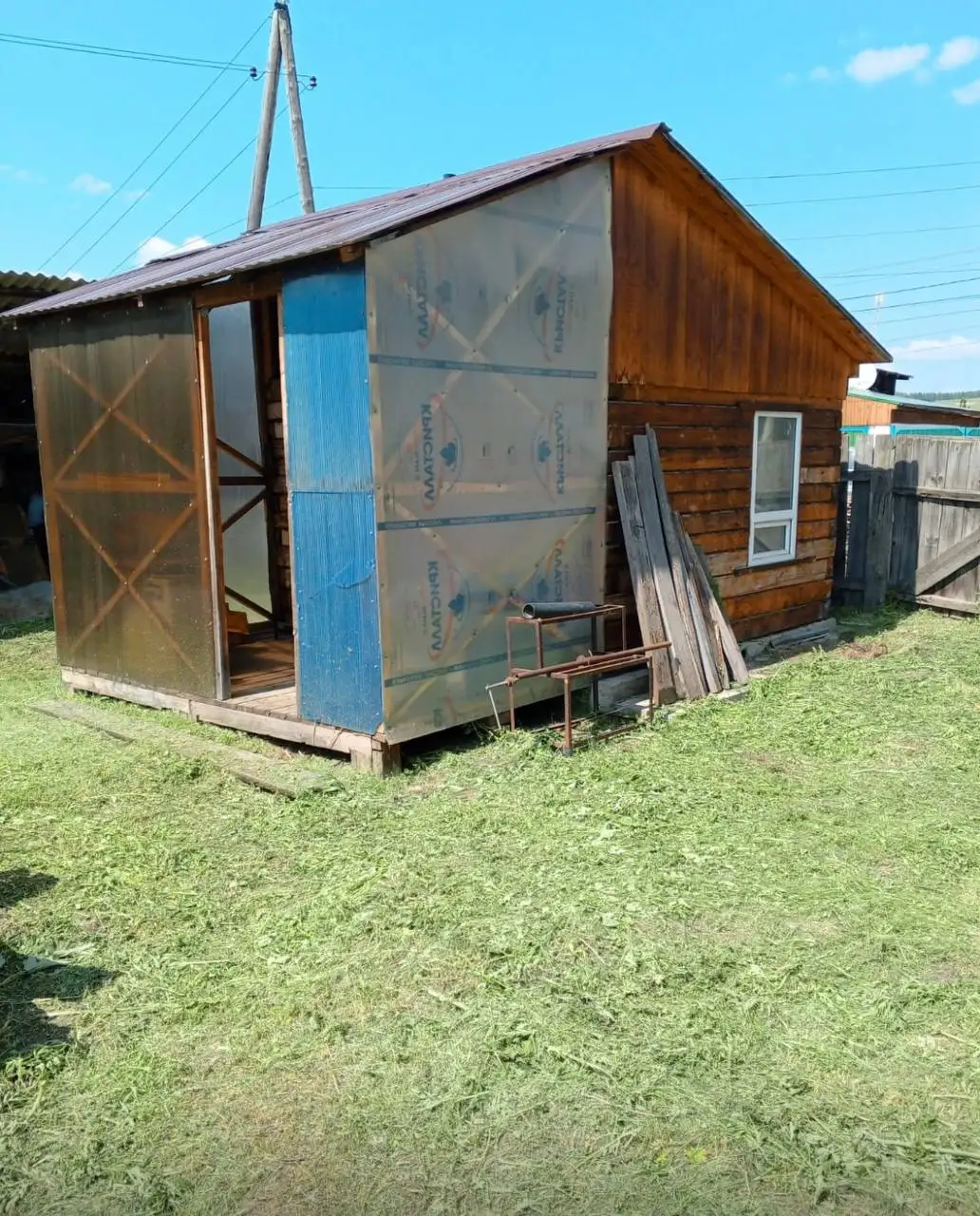 Продам дом в пгт Емельяново с участком 12,29 соток - Дома (Недвижимость) в Емельяново