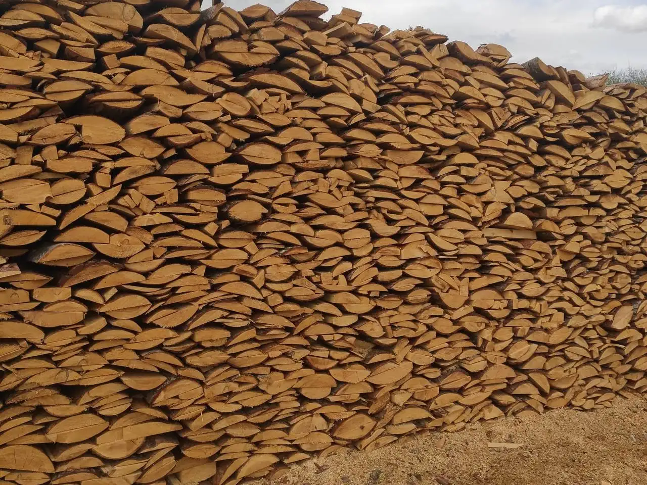 Продажа угля и дров в Емельяново и Красноярске - Топливо (Для дома и дачи) в Емельяново