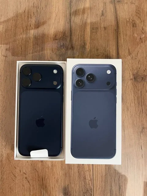 Продам iPhone 17 Pro Max 1TB - Фото- и видеокамеры в Красноярск