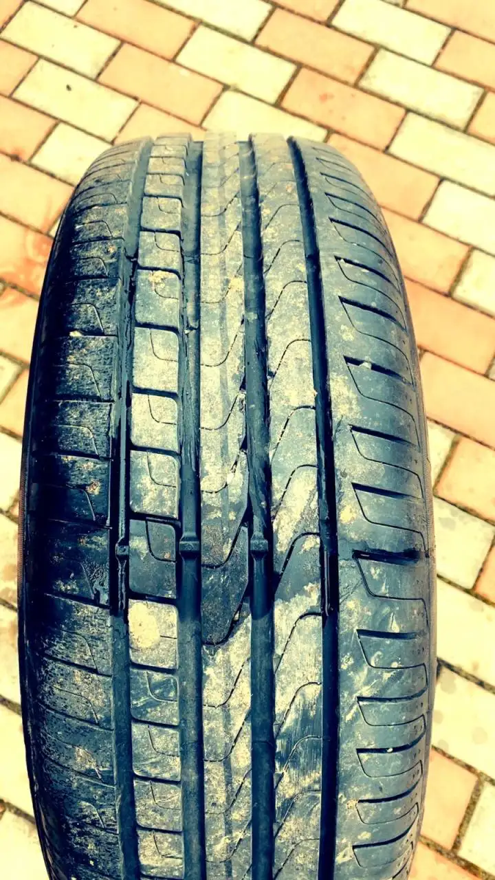 Продам резину комплект с японского автомобиля - Запчасти (Авто) в Красноярск