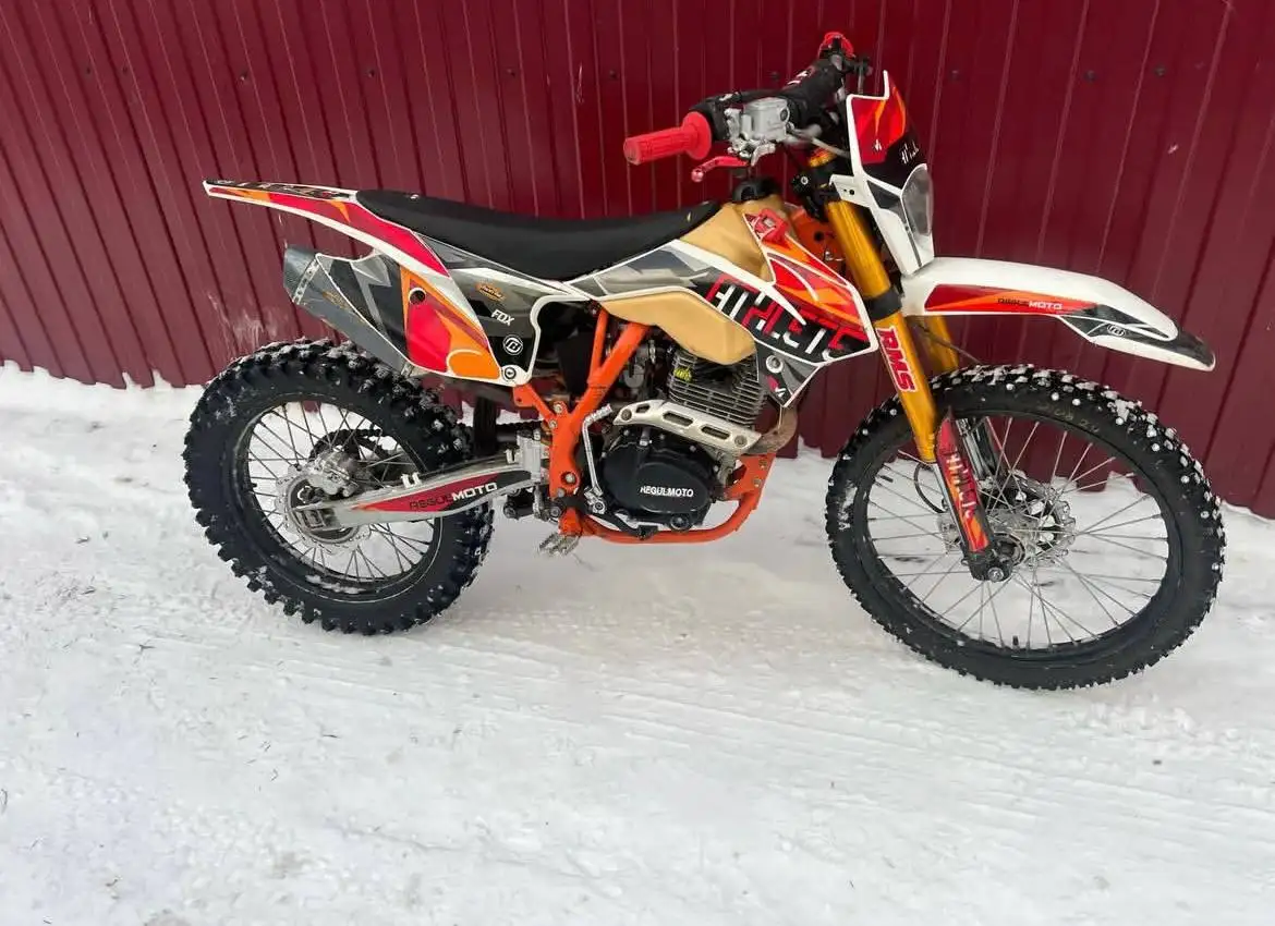 Продам двигатель 172 мотор с пробегом 100 мч - Двигатели (Запчасти) в Емельяново