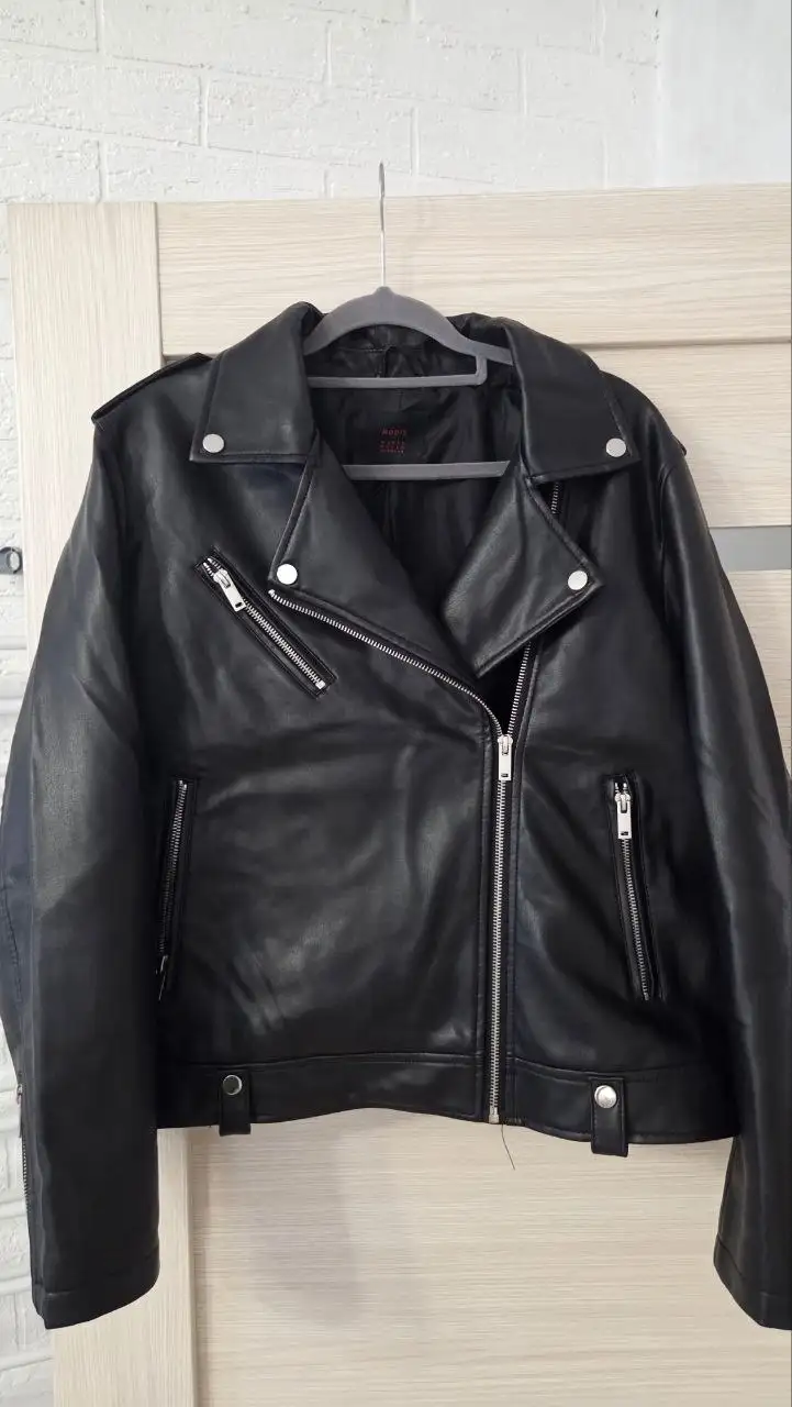 Продам кожанку, размер 48-50 - Верхняя одежда (Одежда) в Красноярск