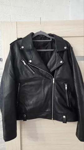 Продам кожанку, размер 48-50 - Костюмы в Красноярск