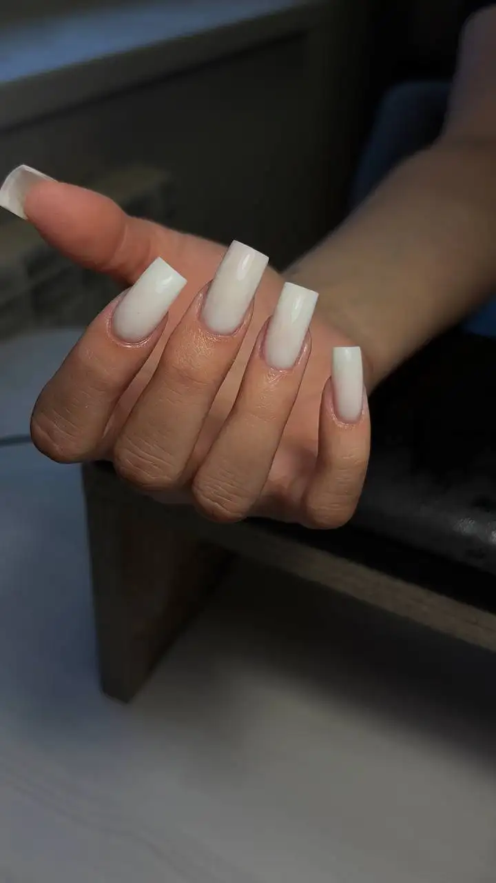 Мастер маникюра с 4-летним опытом набирает клиентов - Маникюр (Услуги) в Красноярск