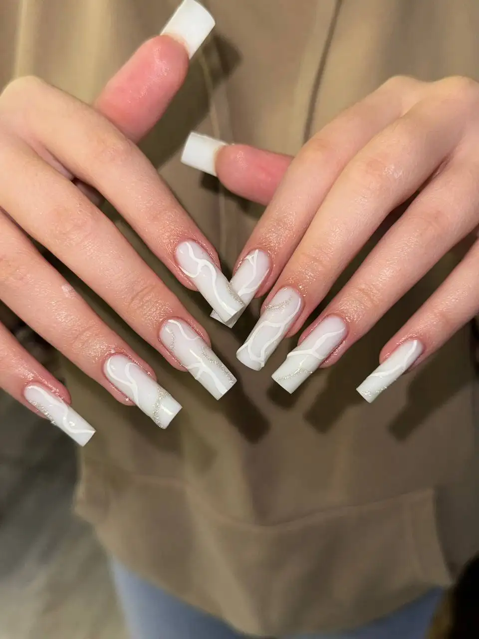 Мастер маникюра с 4-летним опытом набирает клиентов - Маникюр (Услуги) в Красноярск