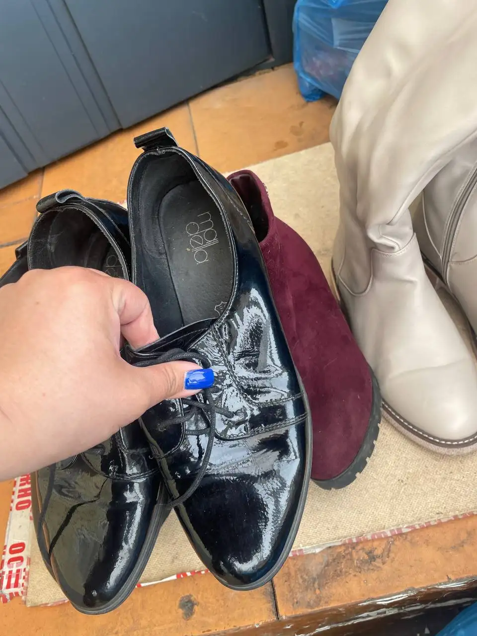 Отдам за тортик: Обувь демисезонная, бордовые сапожки зимние - Обувь (Одежда) в Емельяново