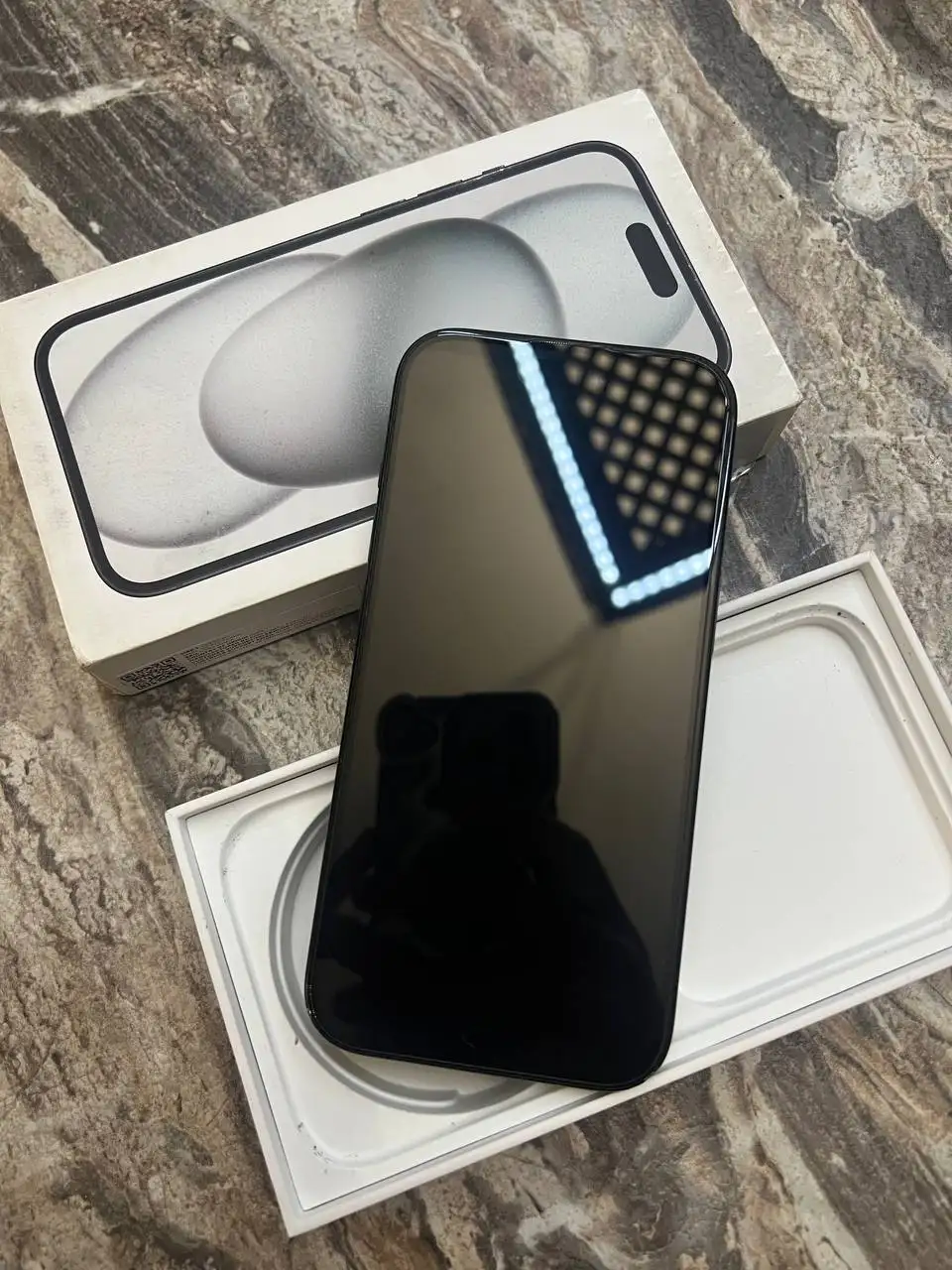 Продам iPhone 15 128гб 83% АКБ с защитой - Смартфоны (Электроника) в Красноярск