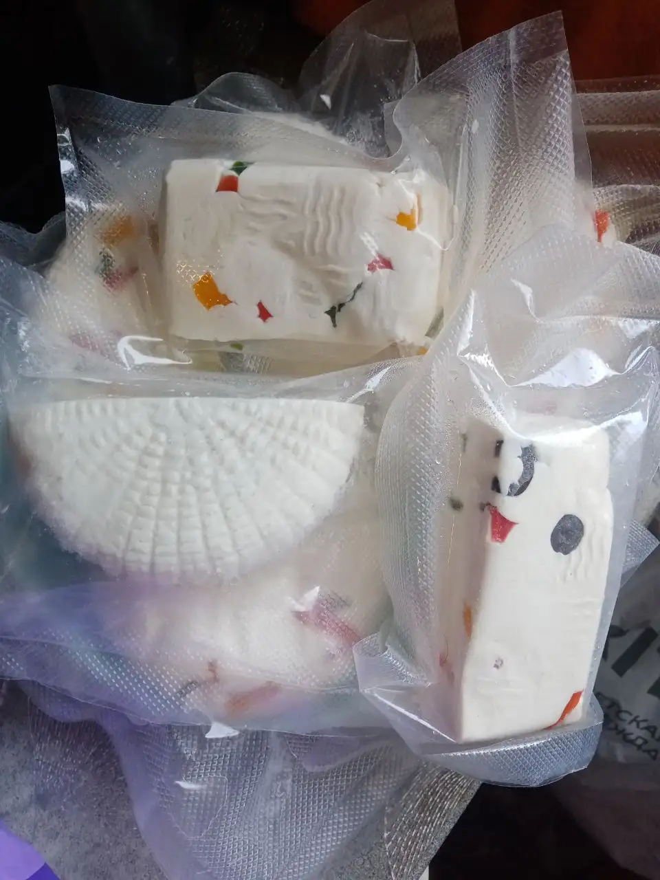 Молодой козий сыр - Молочные продукты (Еда) в Емельяново
