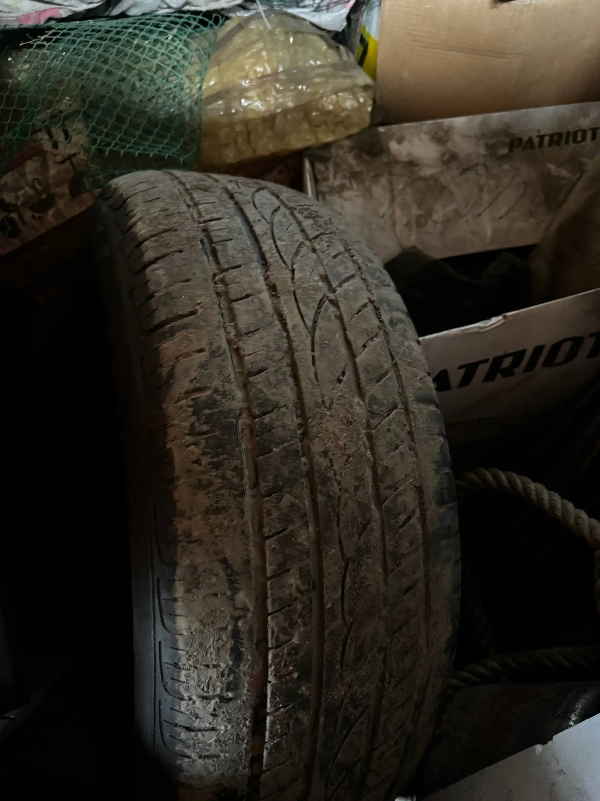 Шина R17 265/65 - Шины (Авто) в Красноярск