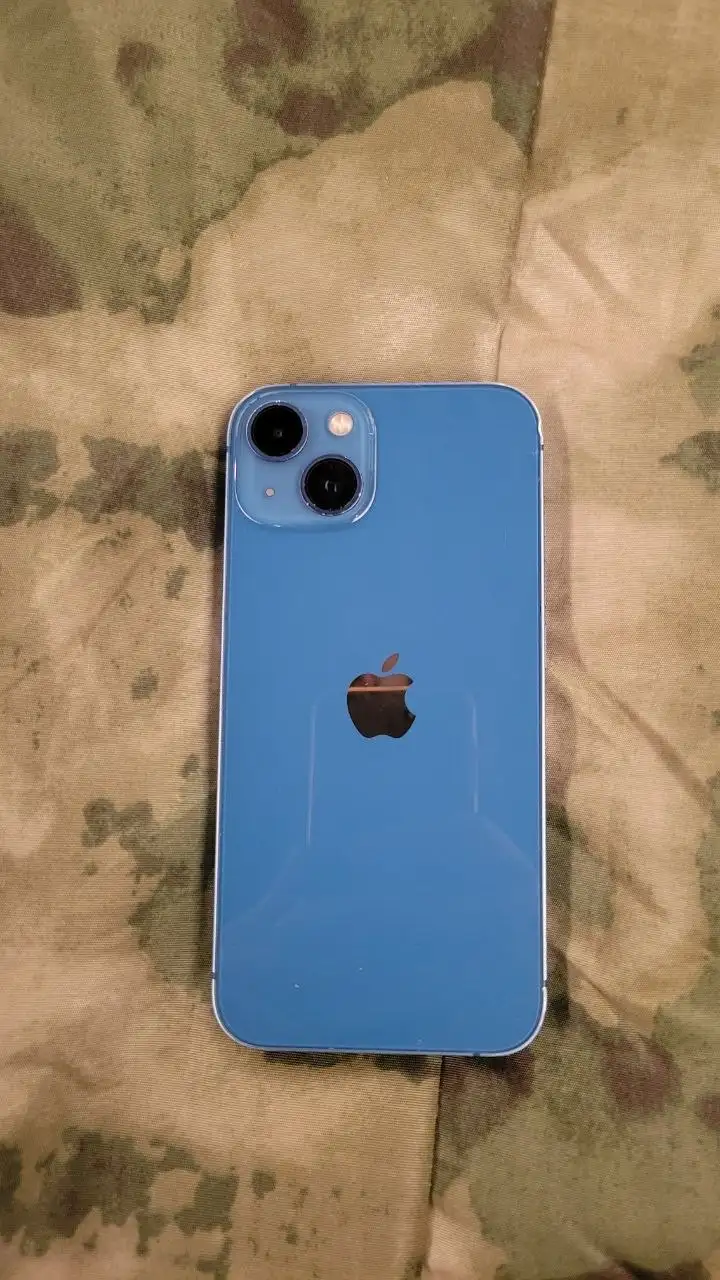 Продам iPhone 13 128GB - Смартфоны (Электроника) в Красноярск