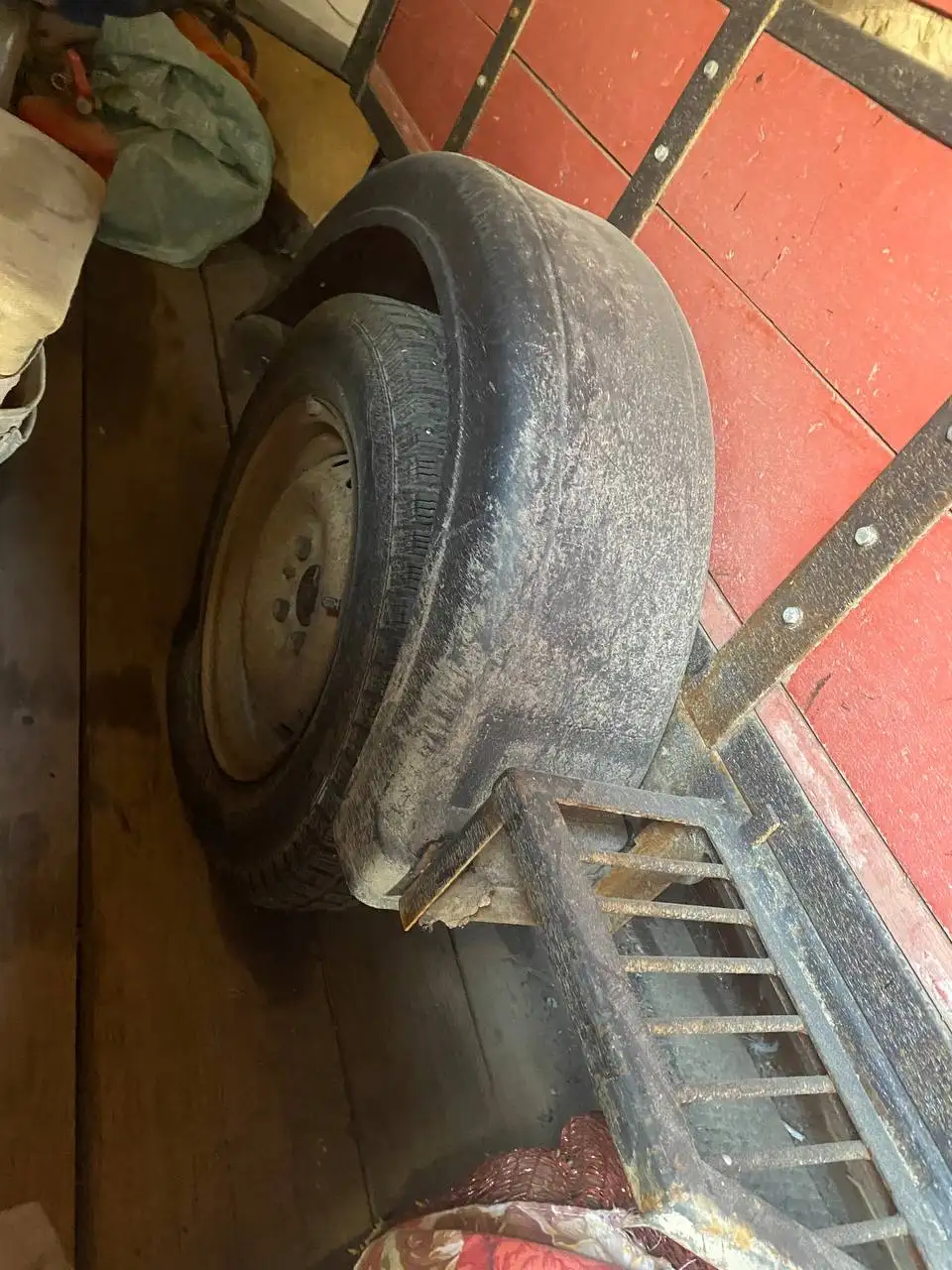 Продам прицеп-самосвал - Прицепы (Авто) в Красноярск