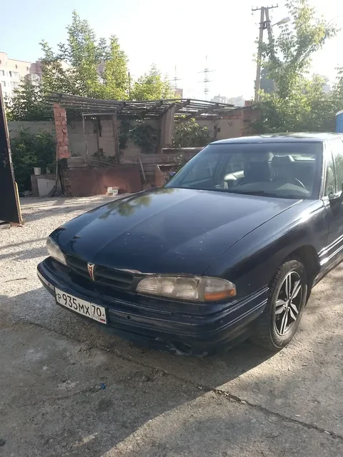 Pontiac Bonneville 1995 3.8 - Номера в Неизвестно