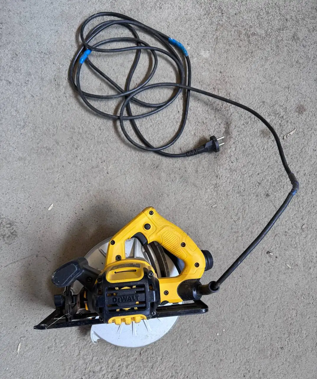 Дисковая пила DeWalt DVE560-QS - Электроинструменты (Электроника) в Новосибирск