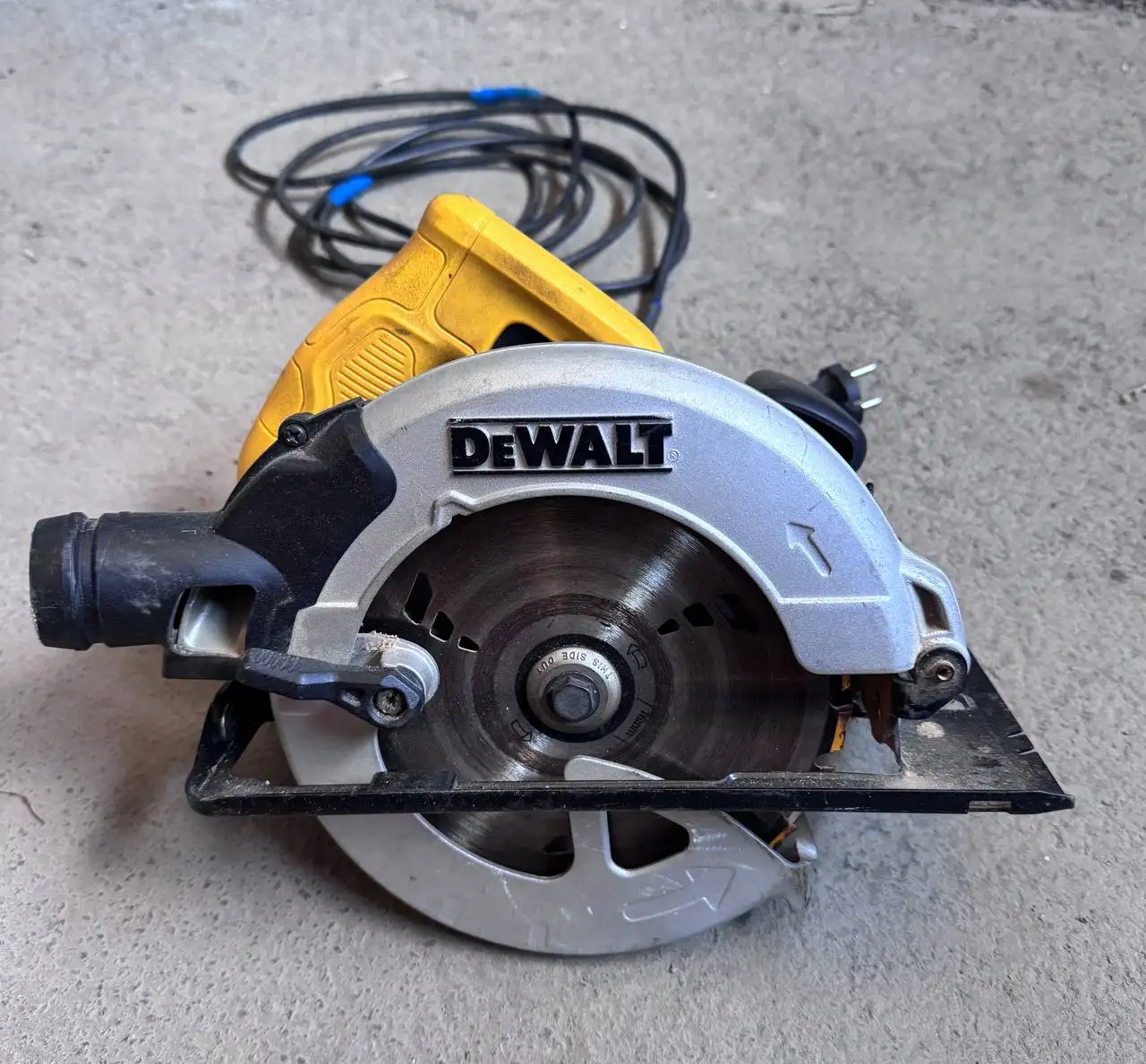 Дисковая пила DeWalt DVE560-QS - Электроинструменты (Электроника) в Новосибирск