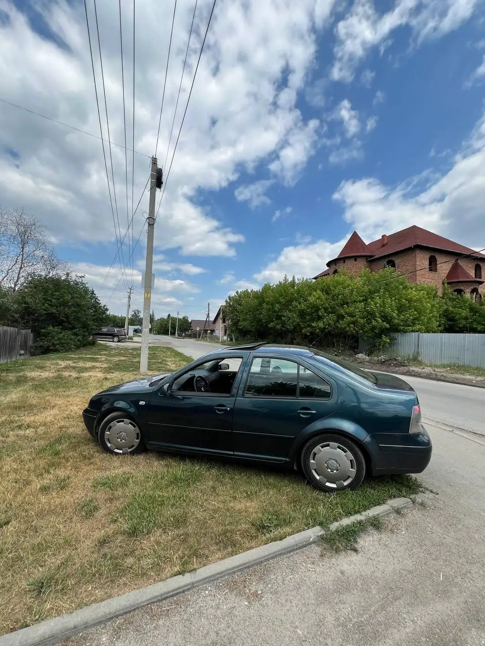 Volkswagen Jetta 1.8 Turbo механика 2001 - Car (Авто) в Новосибирск
