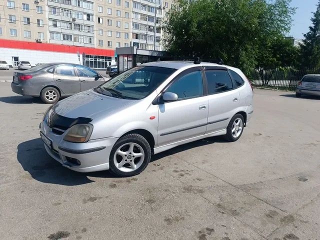 Nissan Almera Tino 2.2 турбо дизель, 2000 г. - BMW 7 series в Новосибирск