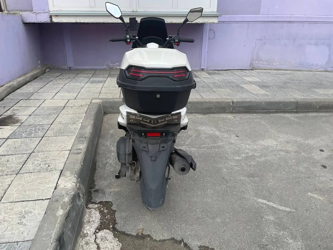 Продам скутер 49cc по документам по факту 150 - Барахолка в Новосибирск