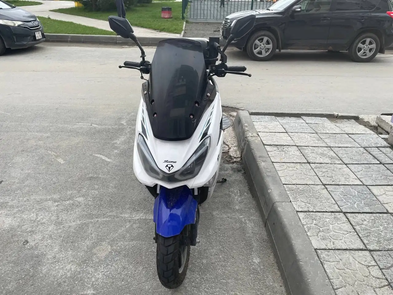 Продам скутер 49cc по документам по факту 150 - Барахолка в Новосибирск