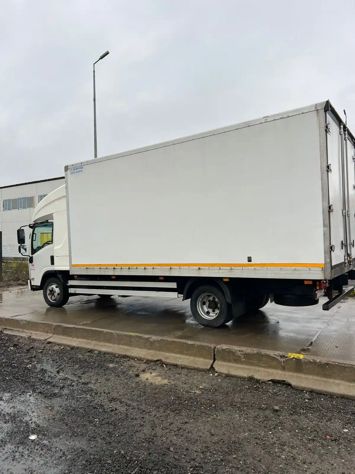 Продажа автомобиля Чайка-Сервис 3784Q1 2017 года