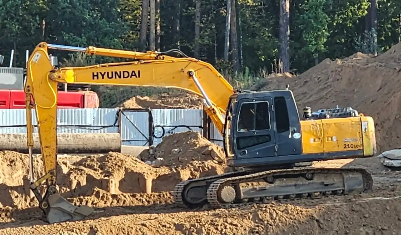Hyundai R210LC-7 2011