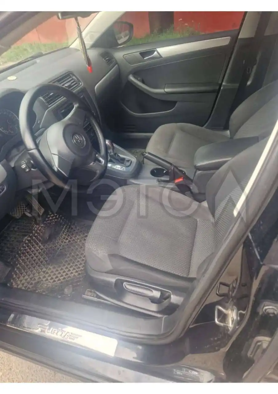 VOLKSWAGEN JETTA 2012 на торгах по банкротству