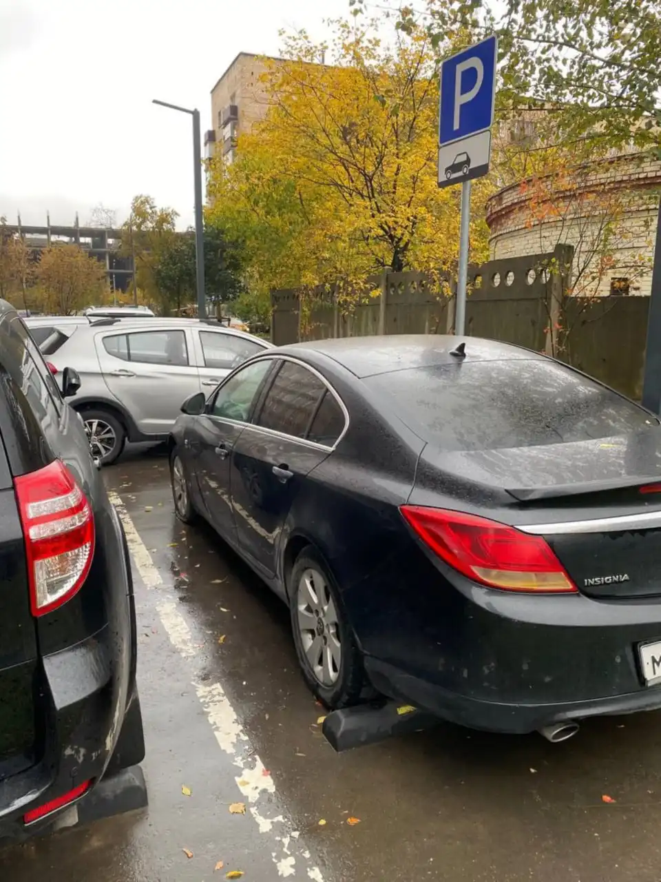 OPEL INSIGNIA 2011 на торгах по банкротству