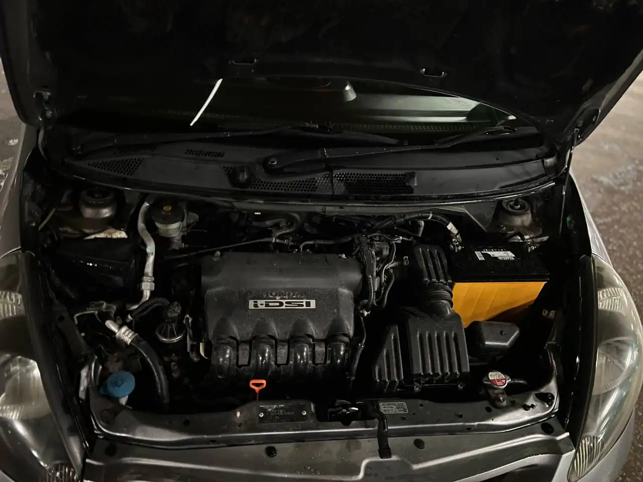 Продается Хонда Фит 2005 года