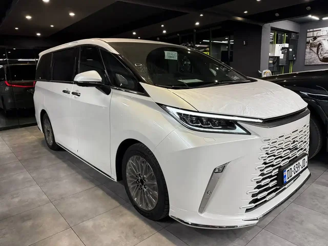 Продажа Lexus LM350h 7-местный с полной комплектацией - частное объявление в Новосибирск