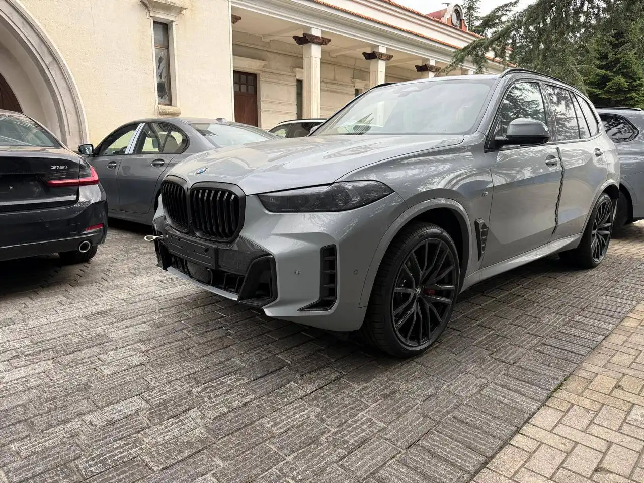 БМВ Х5 40i 2025 года