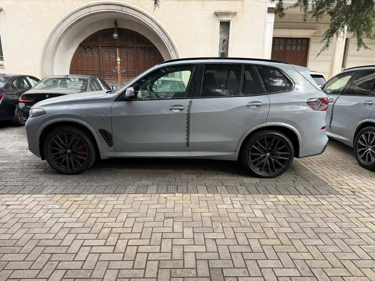 БМВ Х5 40i 2025 года