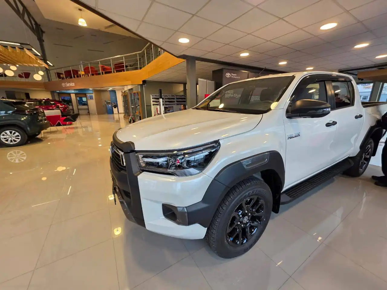 Toyota Hilux 2025 полный привод 2.4 дизель